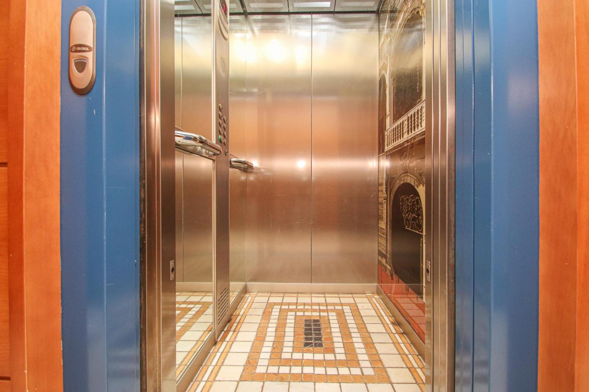 Luxury Apt In Plaza De Espana - Free Parking 塞维利亚 外观 照片